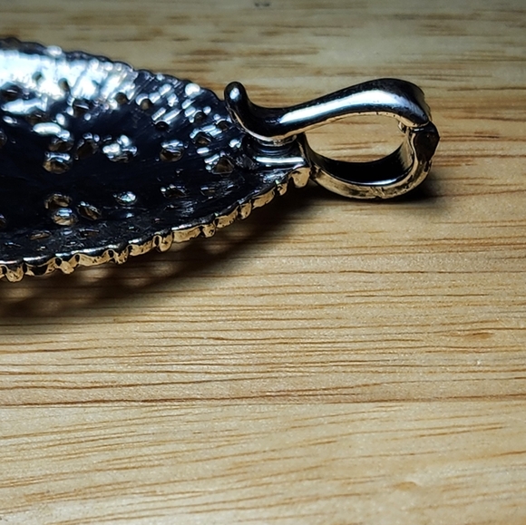 Premier Designs Silvertone Rhinestone Pendant - Picture 3 of 3